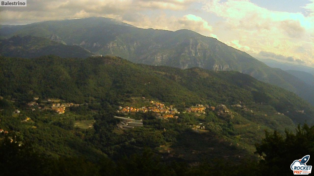 immagine della webcam nei dintorni di Noli: webcam Toirano