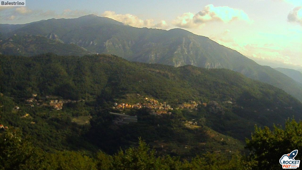 immagine della webcam nei dintorni di Finale Marina: webcam Toirano