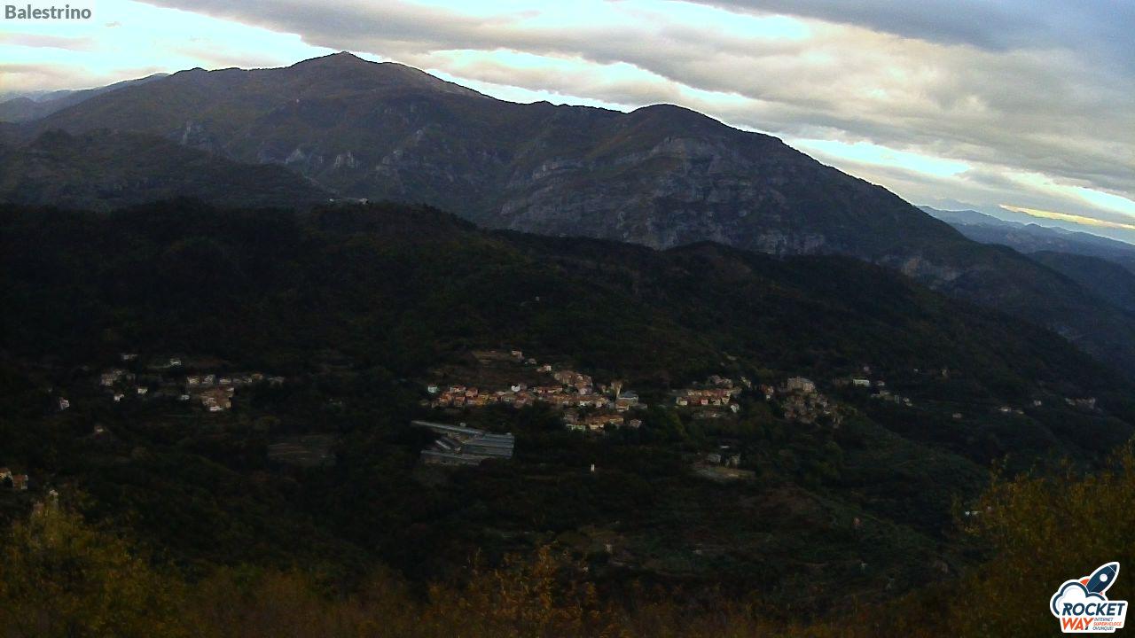 immagine della webcam nei dintorni di Alto: webcam Toirano