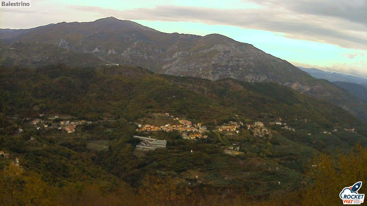 immagine della webcam nei dintorni di Aquila di Arroscia: webcam Toirano