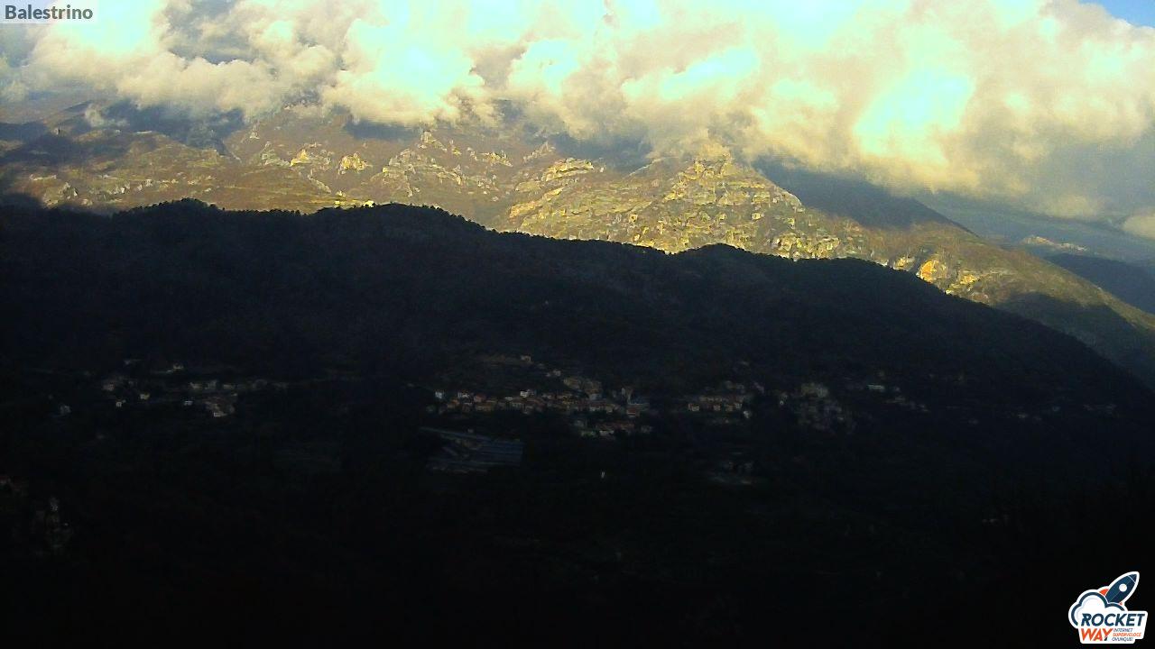 immagine della webcam nei dintorni di Aquila di Arroscia: webcam Toirano