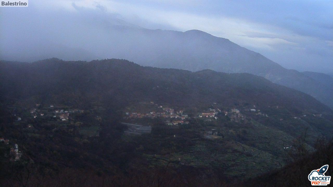 immagine della webcam nei dintorni di Giardini: webcam Toirano