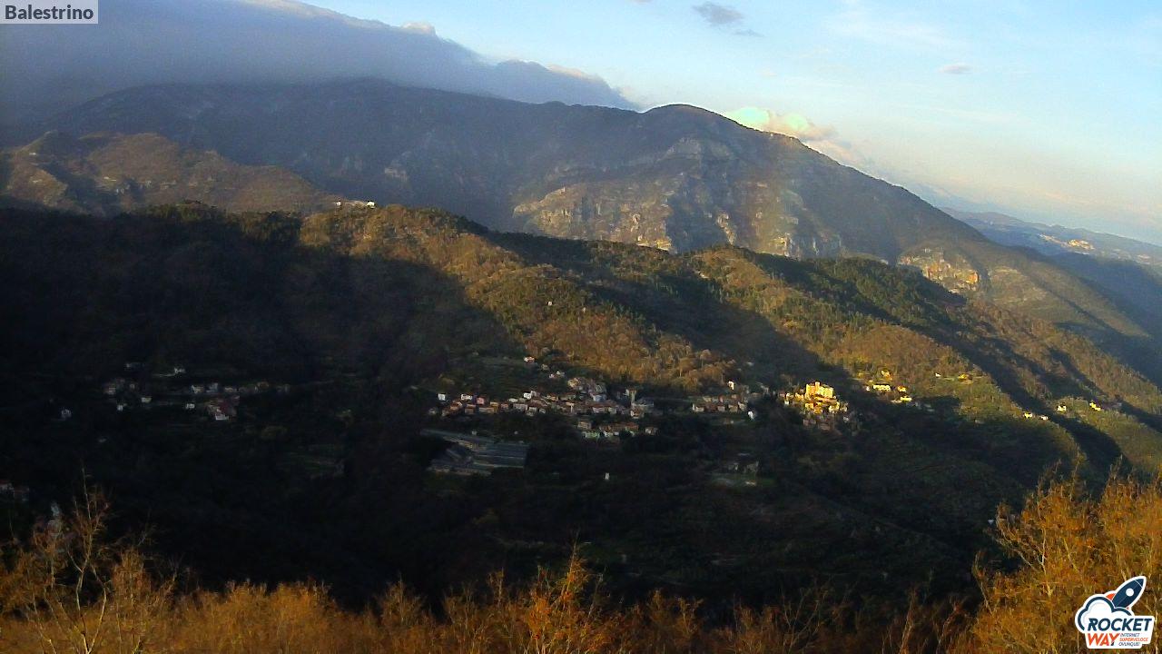 immagine della webcam nei dintorni di Loano: webcam Toirano