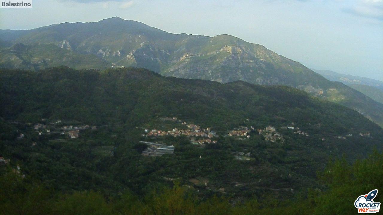 immagine della webcam nei dintorni di Aquila di Arroscia: webcam Toirano